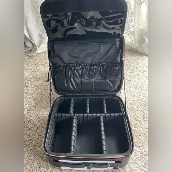 NEW Fancii Madison Small Makeup Case - Weekender - Picture 3 of 7